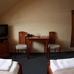호텔 Wellness & Salas Saris Park 3*